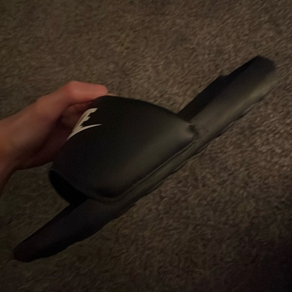 Womens Nike Slides - Picture 3 of 3